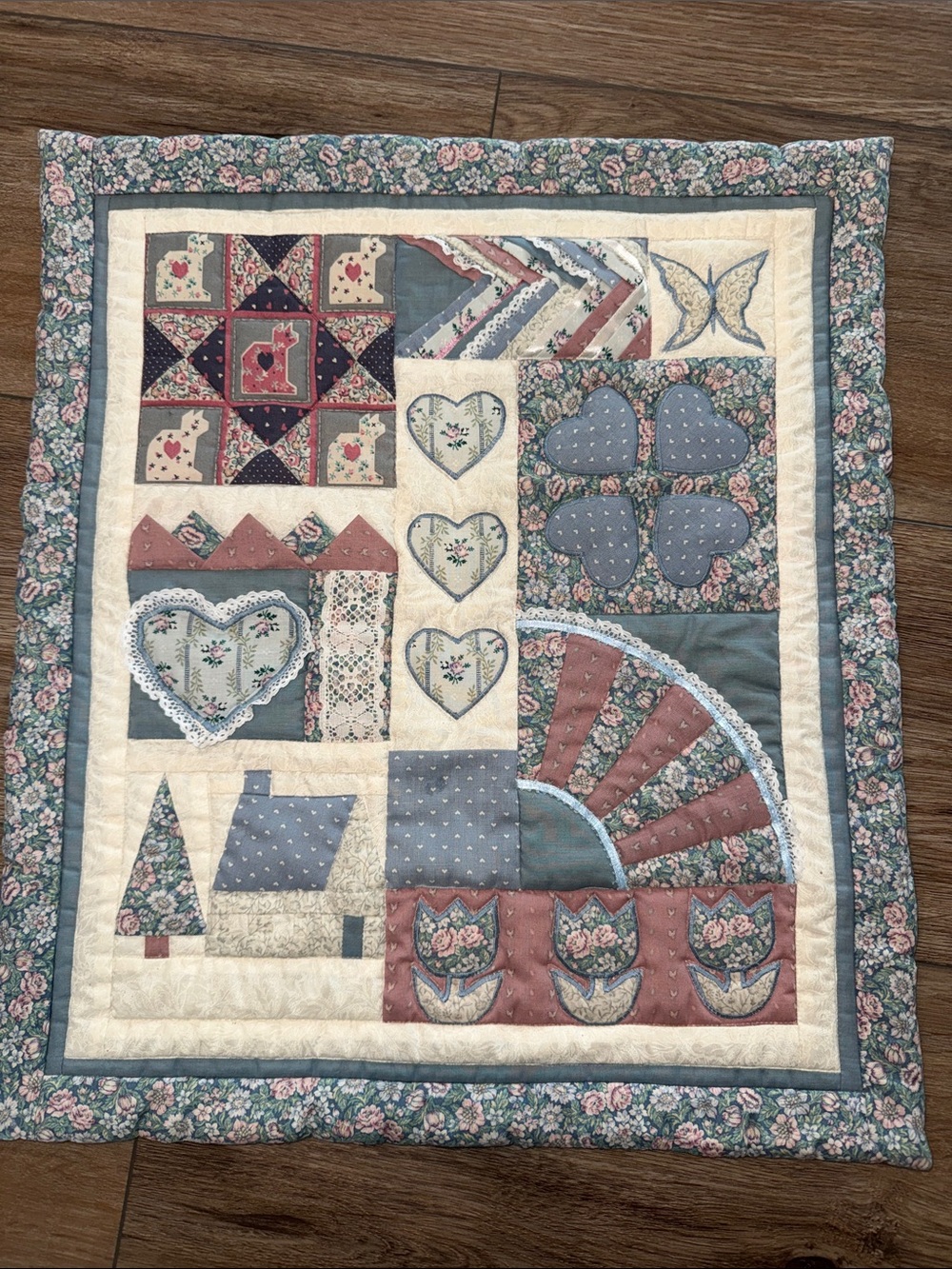 Vintage Handmade Floral Patchwork Quilt Wallhanging in Blue, Pink and Cream